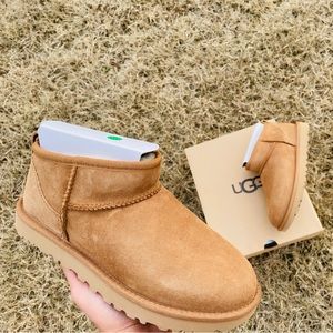 UGG Classic Ultra Mini